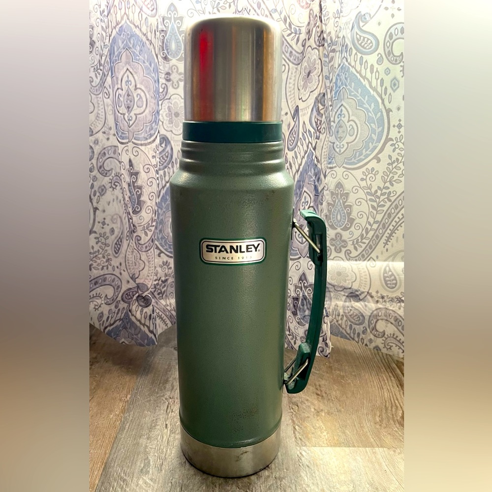 𝅺VINTAGE Aladdin Stanley Vacuum Bottle Thermos Steel Green Stopper Cup
